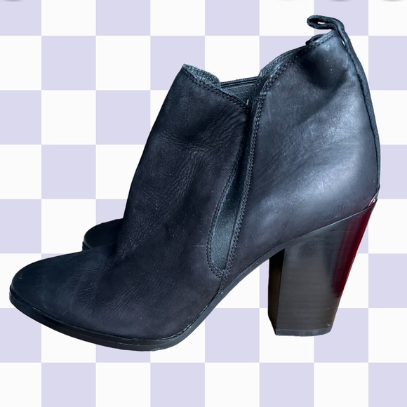 Michael Kors nwt black leather booties never worn comfy style classic design - Picture 1 of 8